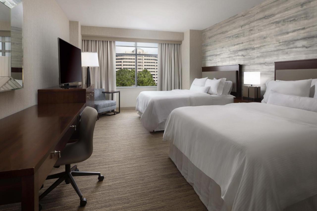 Отель The Westin Reston Heights Экстерьер фото