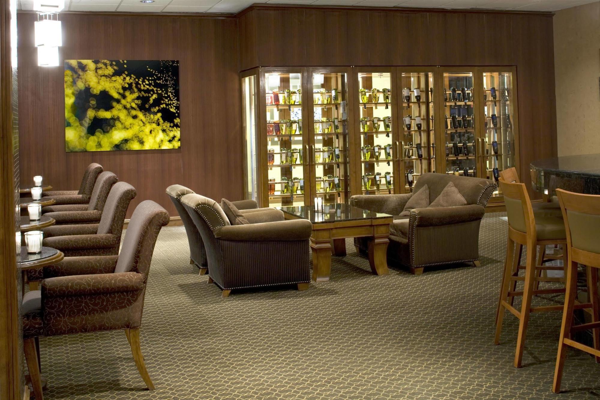 Отель The Westin Reston Heights Экстерьер фото