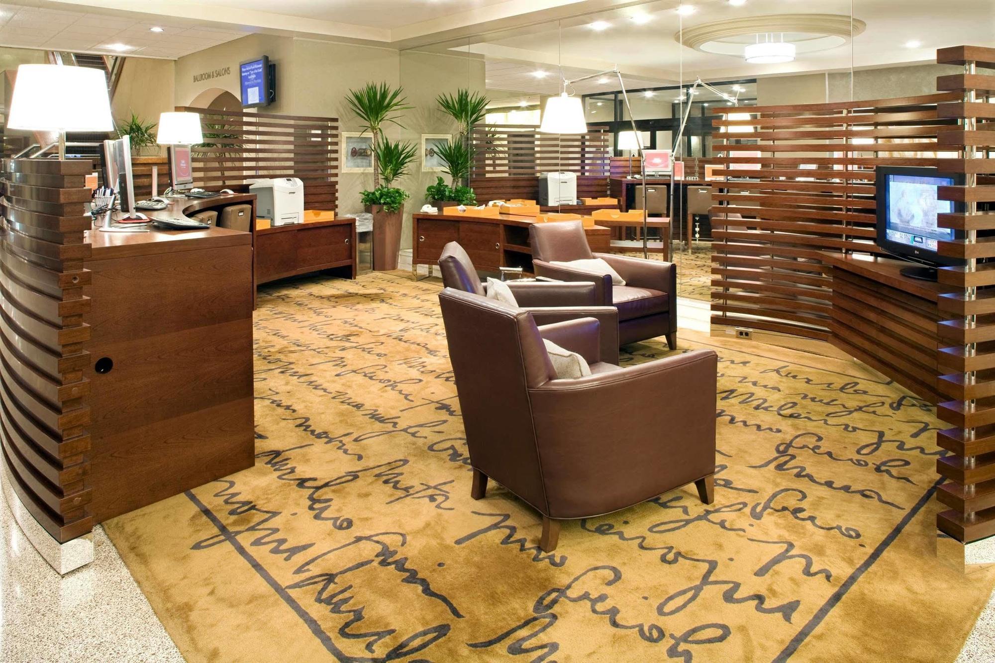 Отель The Westin Reston Heights Экстерьер фото