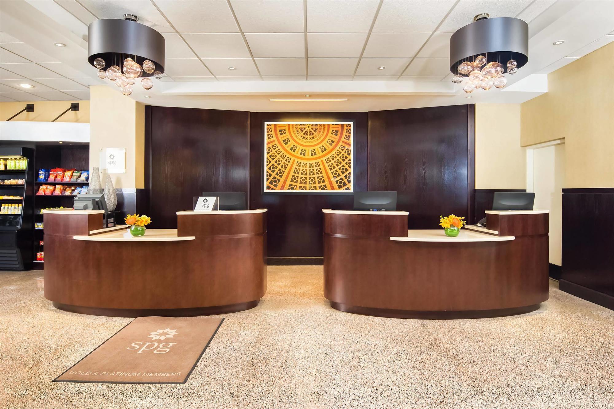 Отель The Westin Reston Heights Экстерьер фото