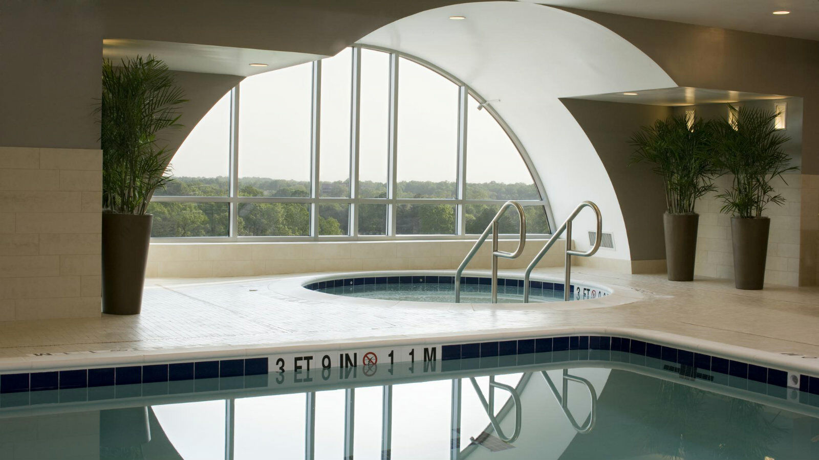 Отель The Westin Reston Heights Экстерьер фото